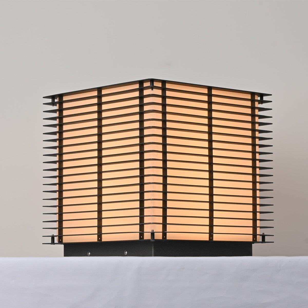 Eryon Solar Grid Outdoor Light