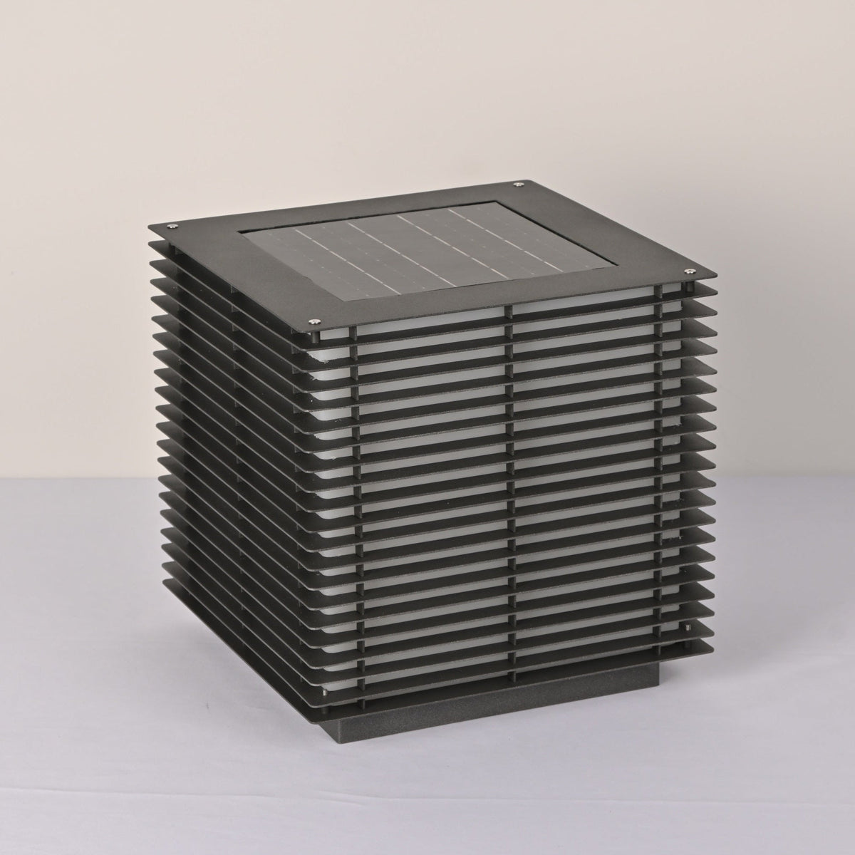 Eryon Solar Grid Outdoor Light