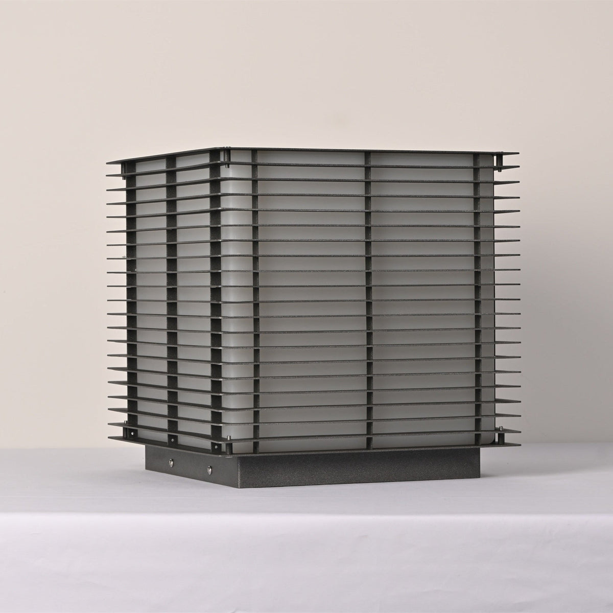 Eryon Solar Grid Outdoor Light