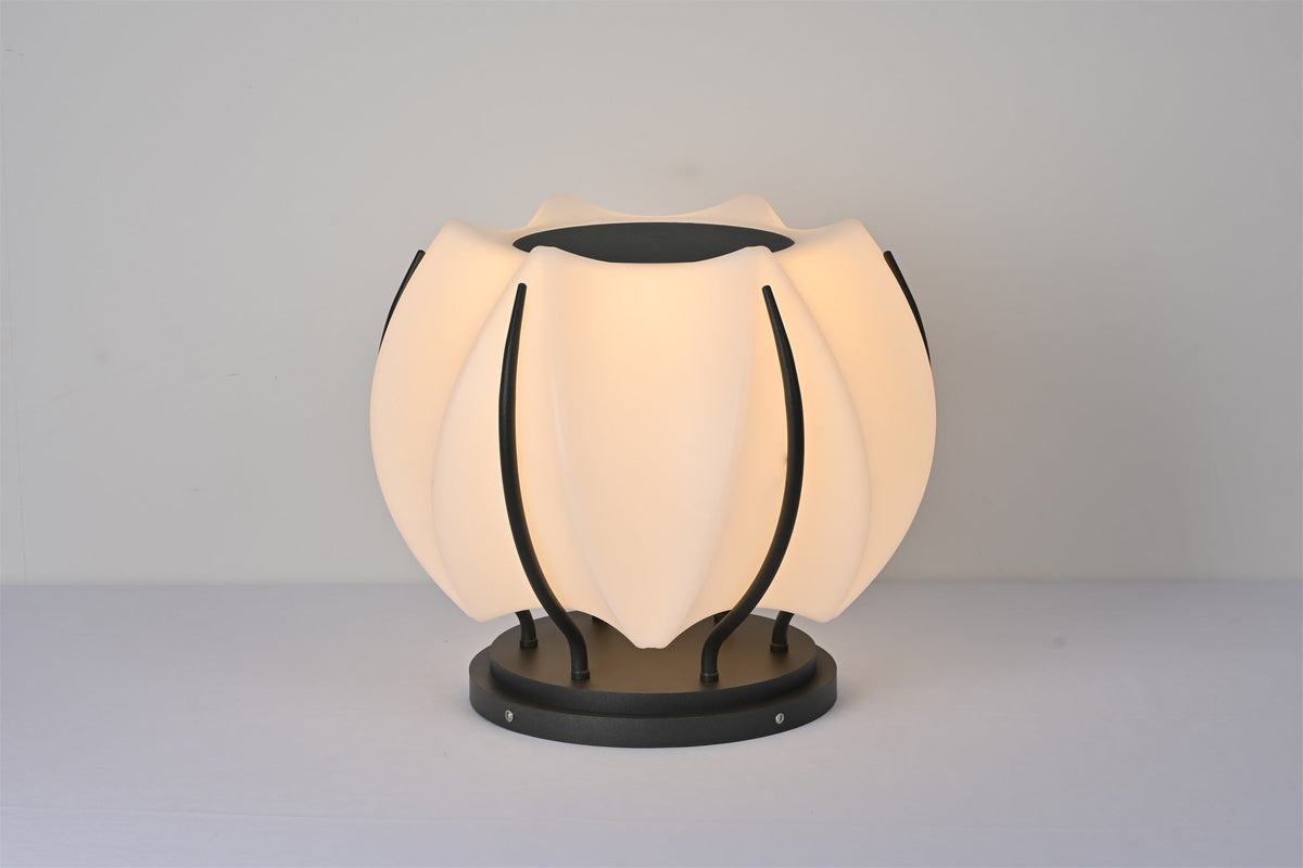 Leon Minimalist Outdoor Light