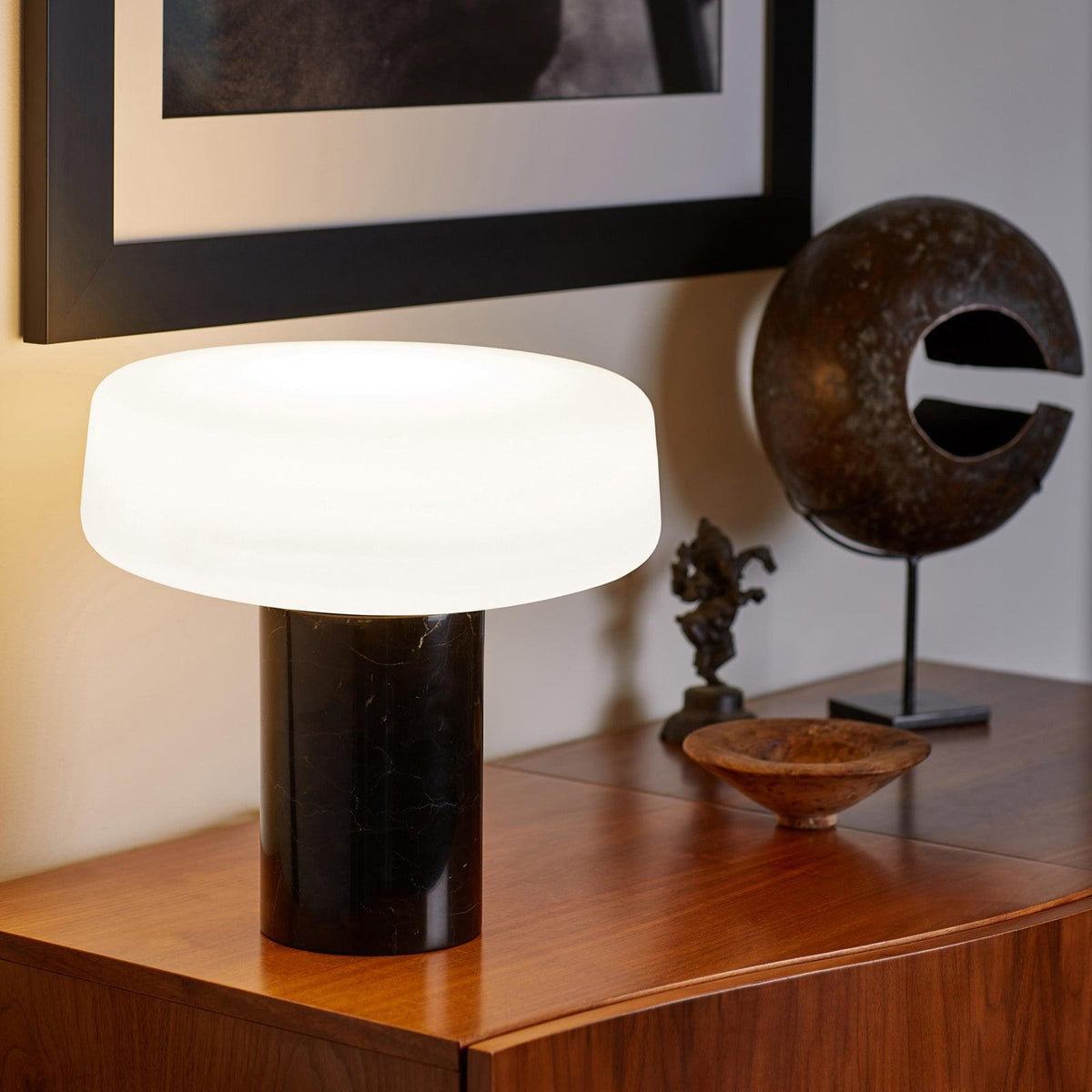 Erinilil Marble Base Table Lamp