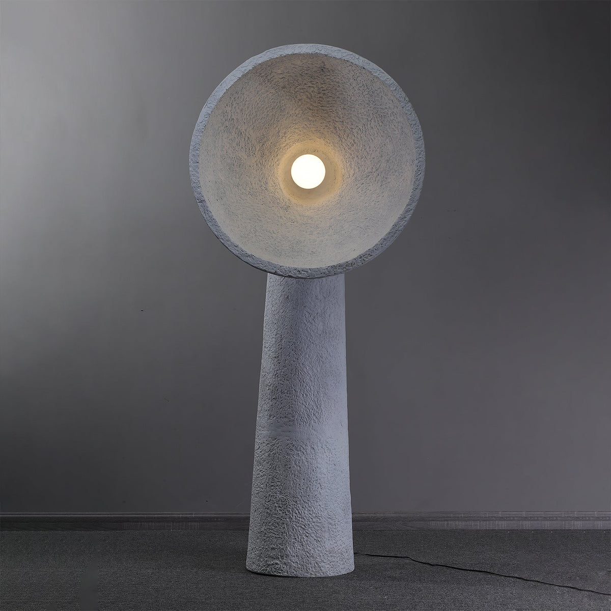 Arliris Concrete Table Lamp