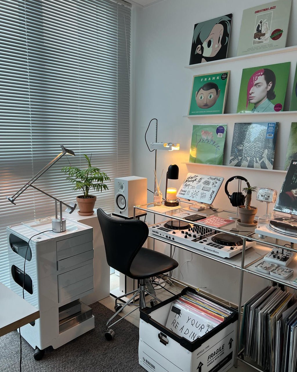 Merven Minimalist Floor Lamp