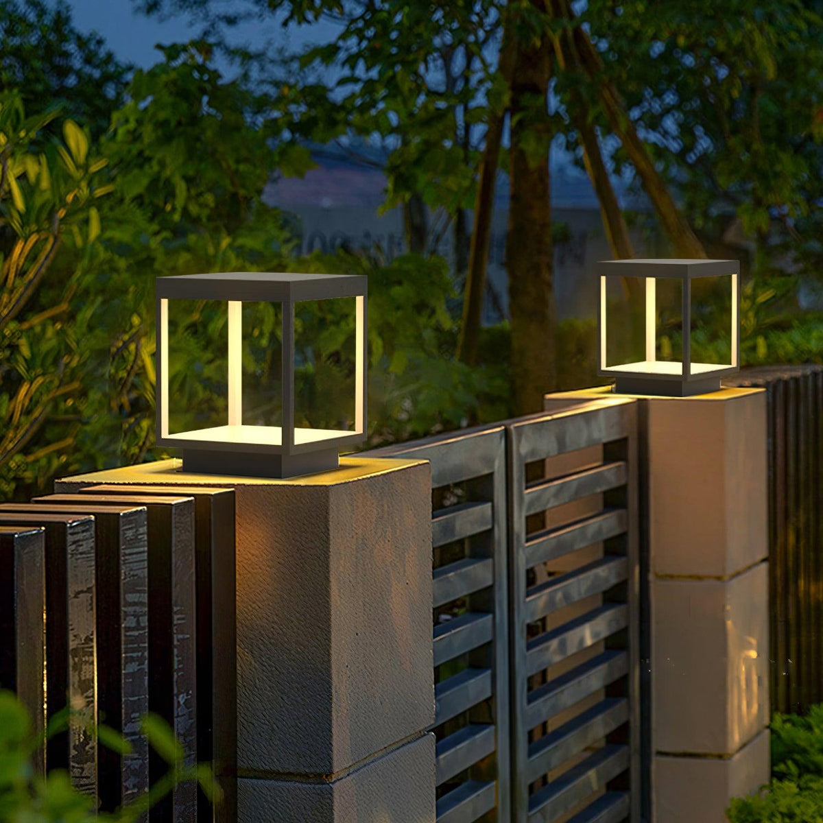 Odenis Steel Classic Table Lamp