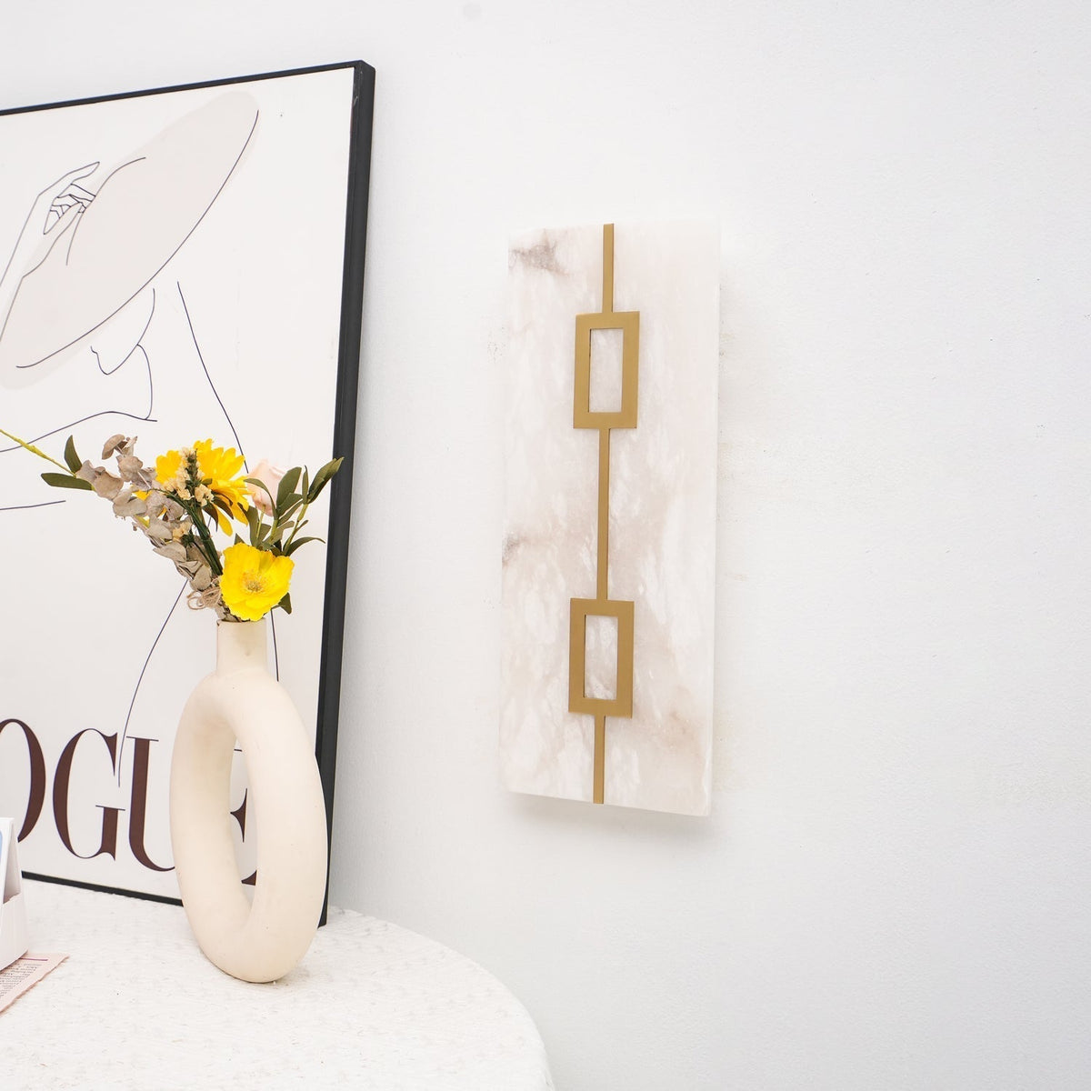Alvelor Geometric Alabaster Wall Light