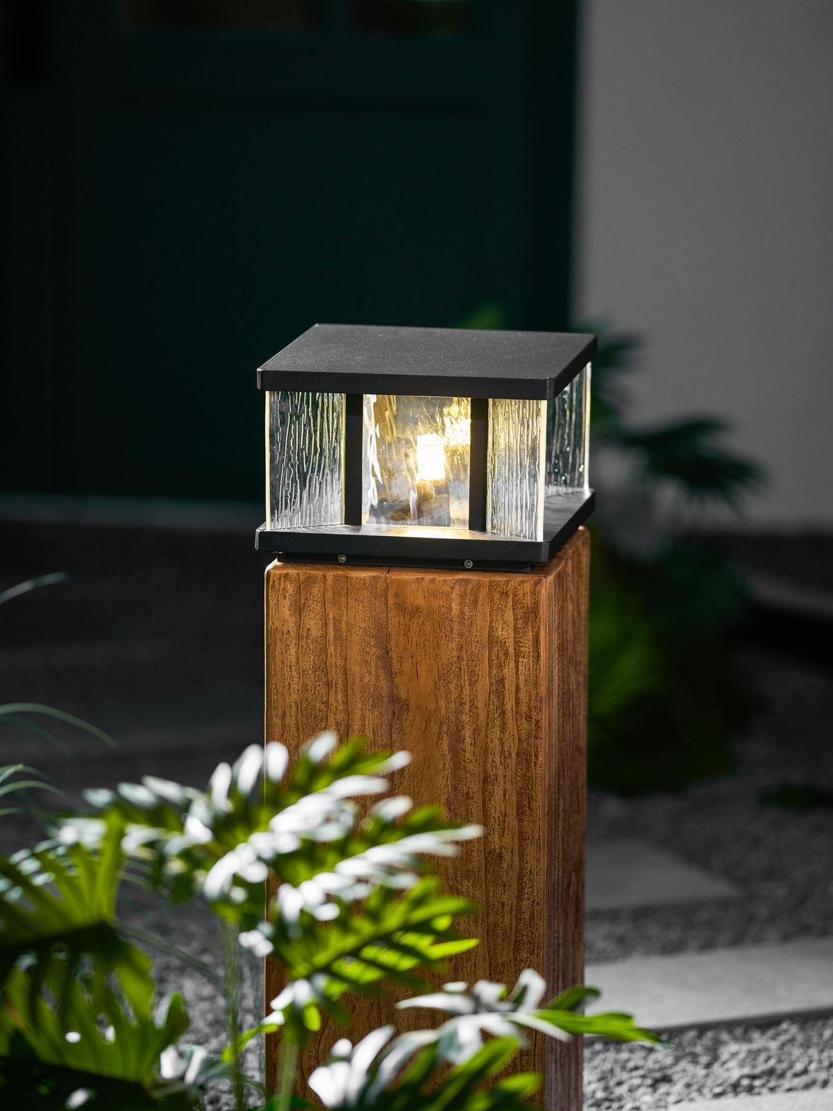 Jent Square Outdoor Light