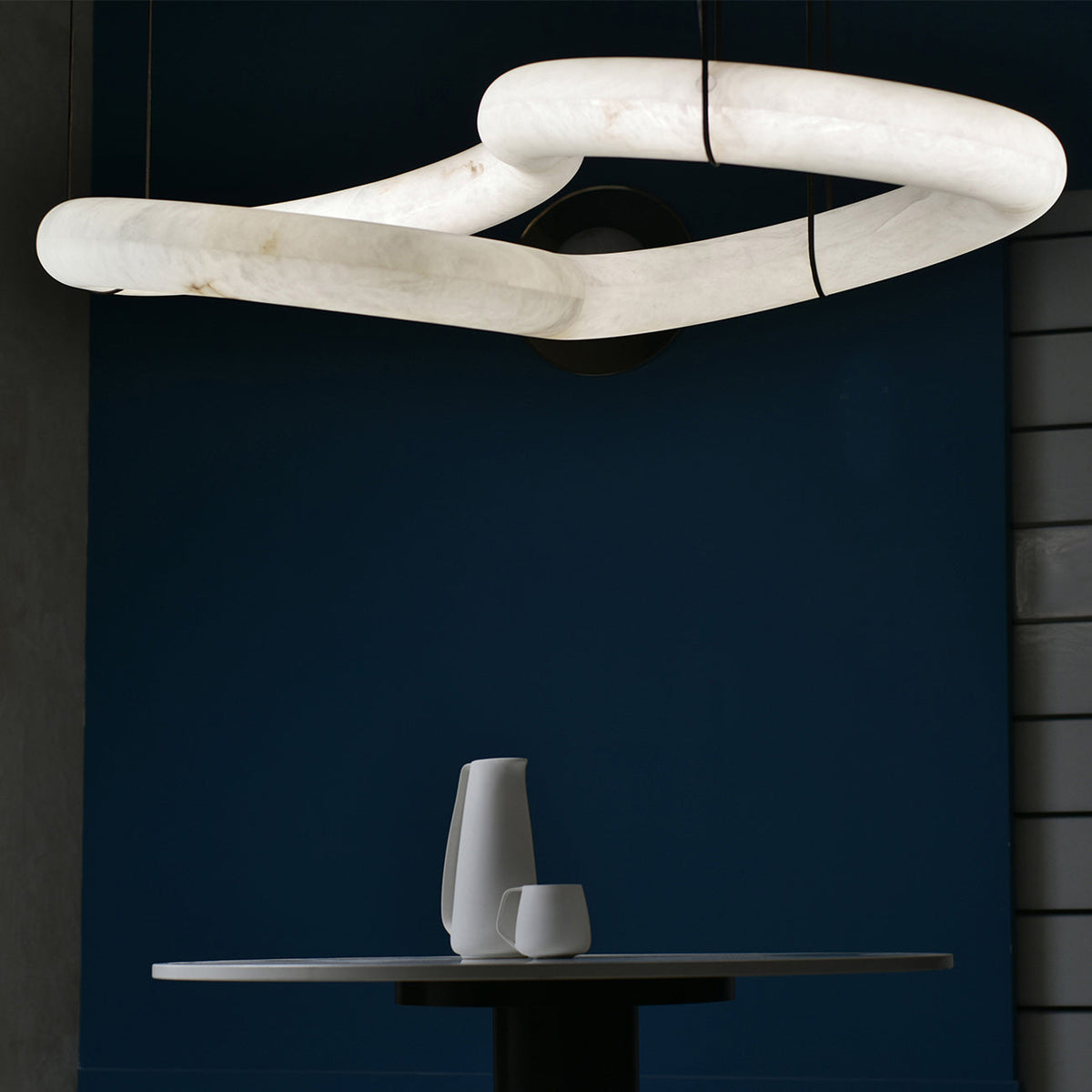 Mithos Curved Alabaster Pendant Light