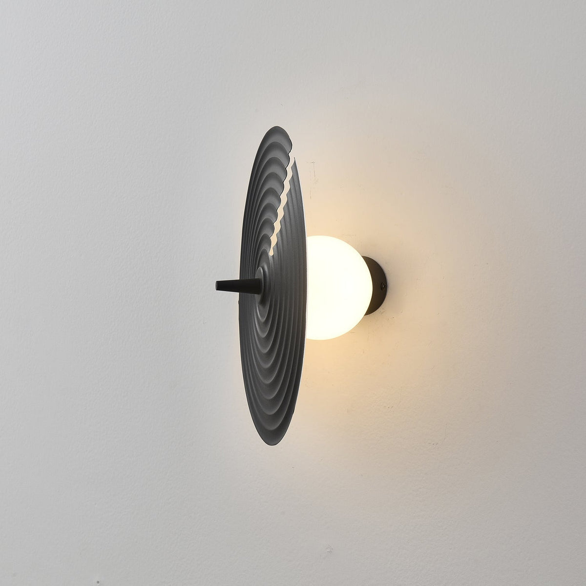 Avvarir Classic Nordic Art Wall Lamp