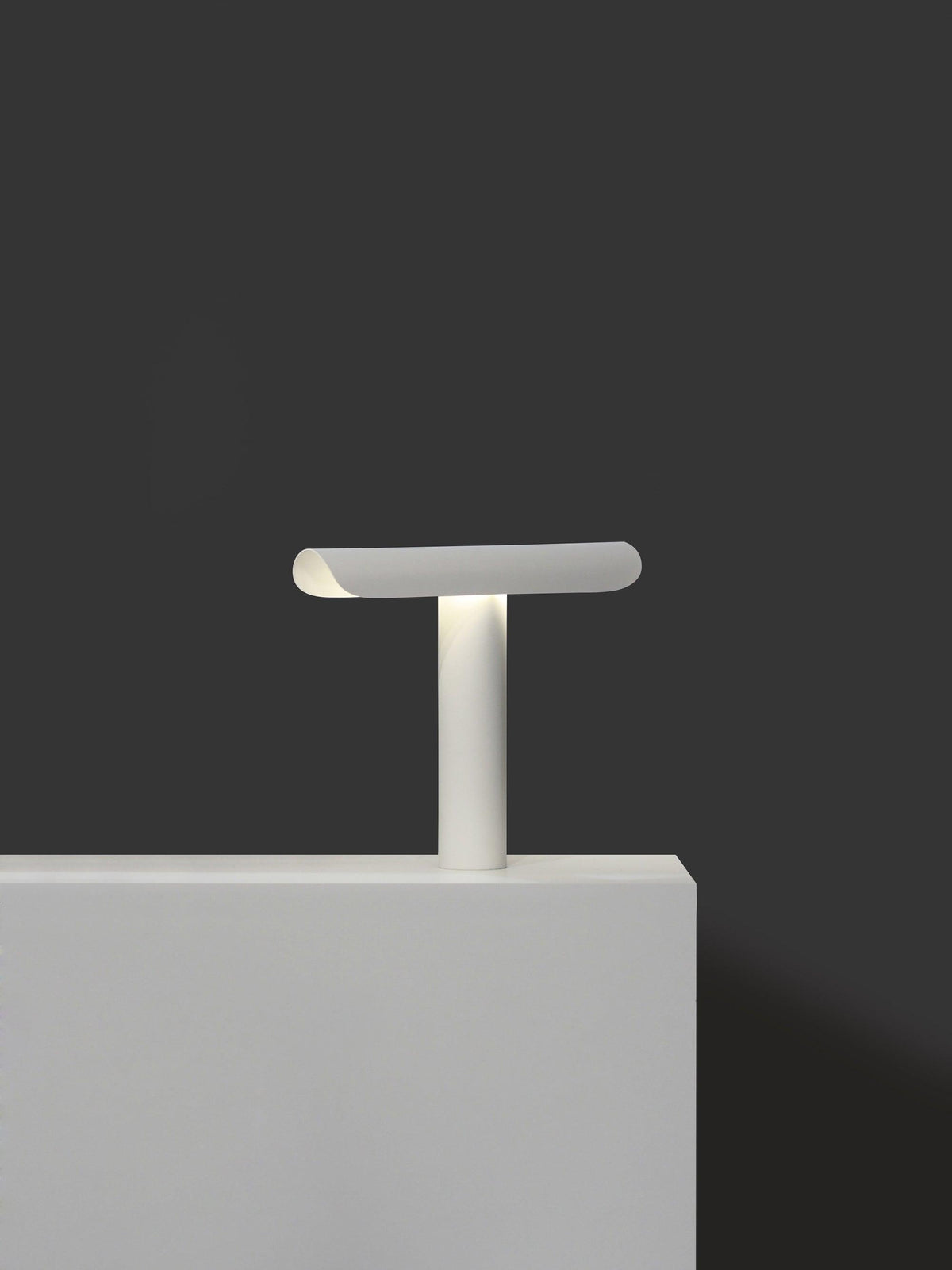 Zenice Minimalist Table Lamp