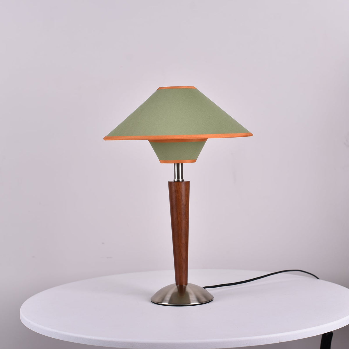 Vido Wood Table Lamp