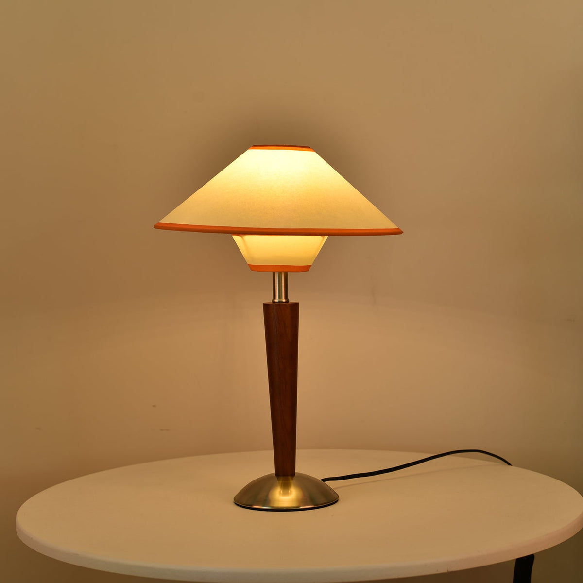 Vido Wood Table Lamp