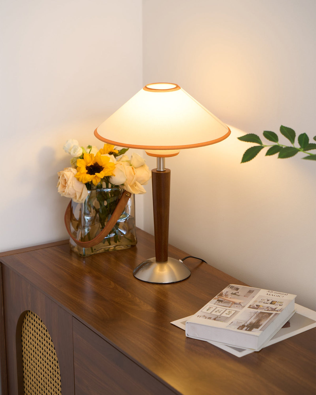 Vido Wood Table Lamp