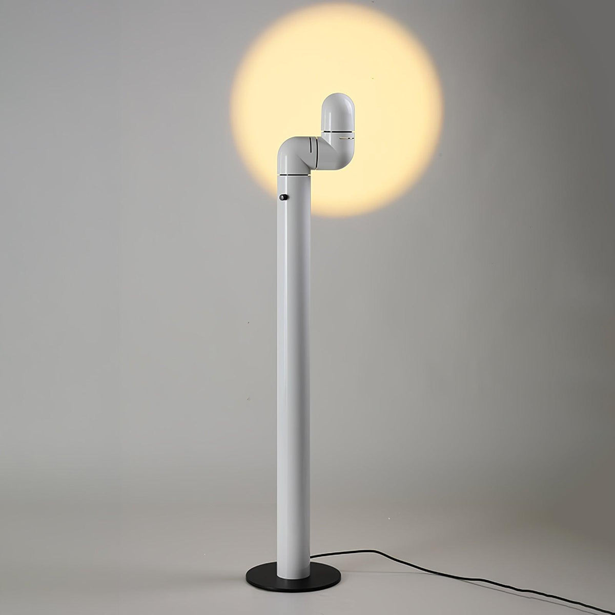 Nyor Aluminum Floor Lamp