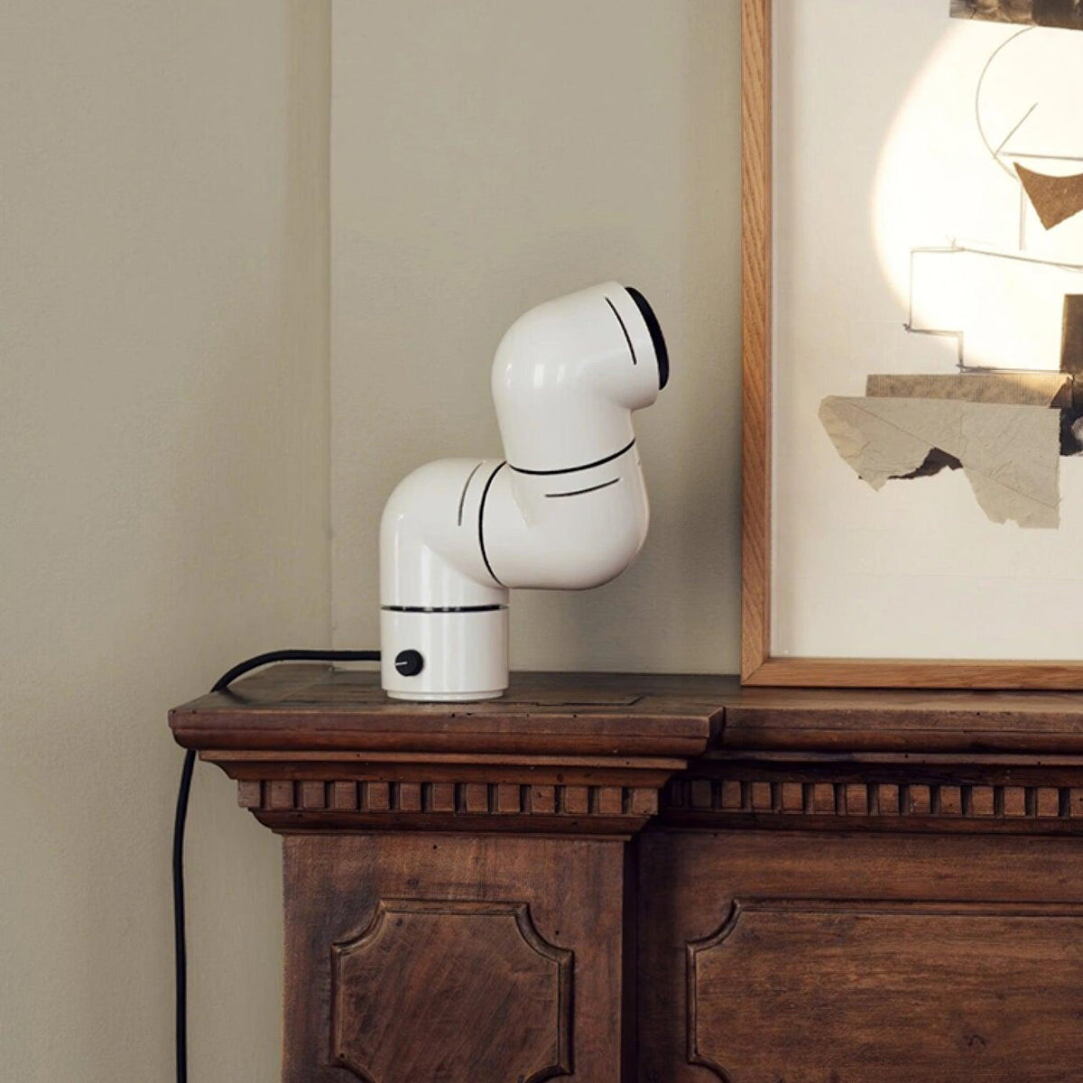 Liorain Resin Playful Table Lamp