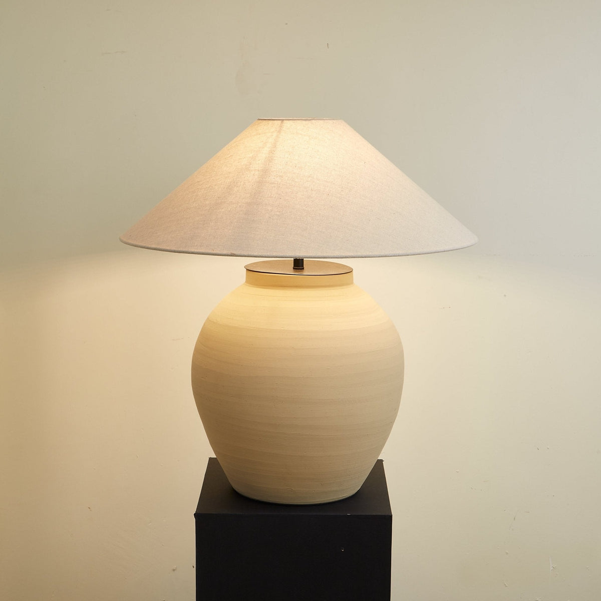 Elise Modern Table Lamp