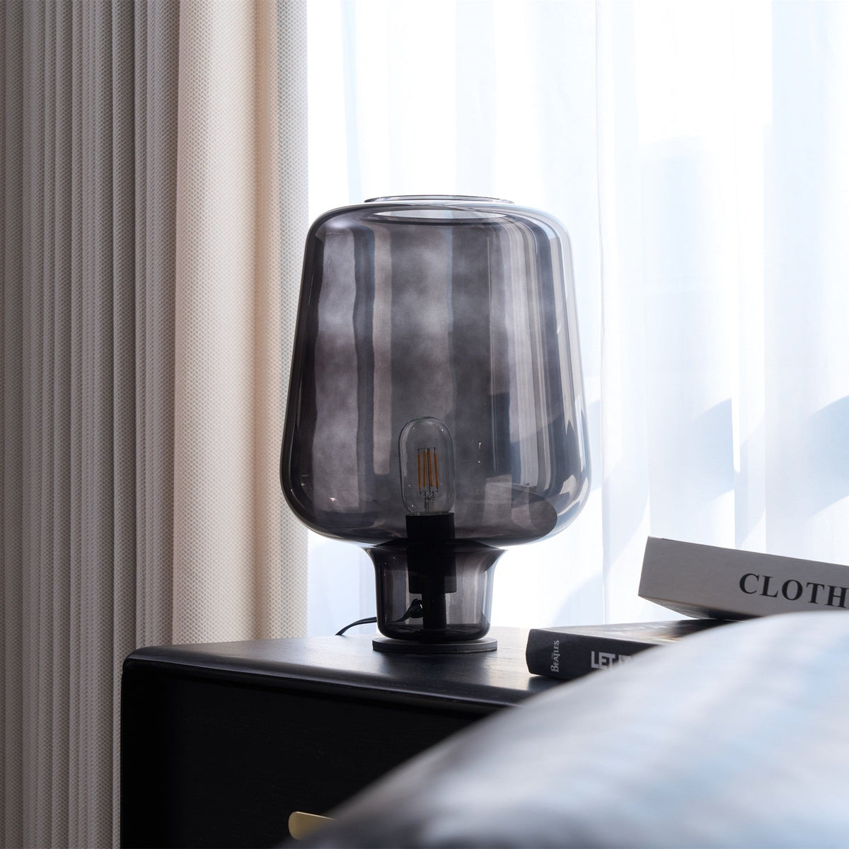 Eanlari Glass Contemporary Table Lamp