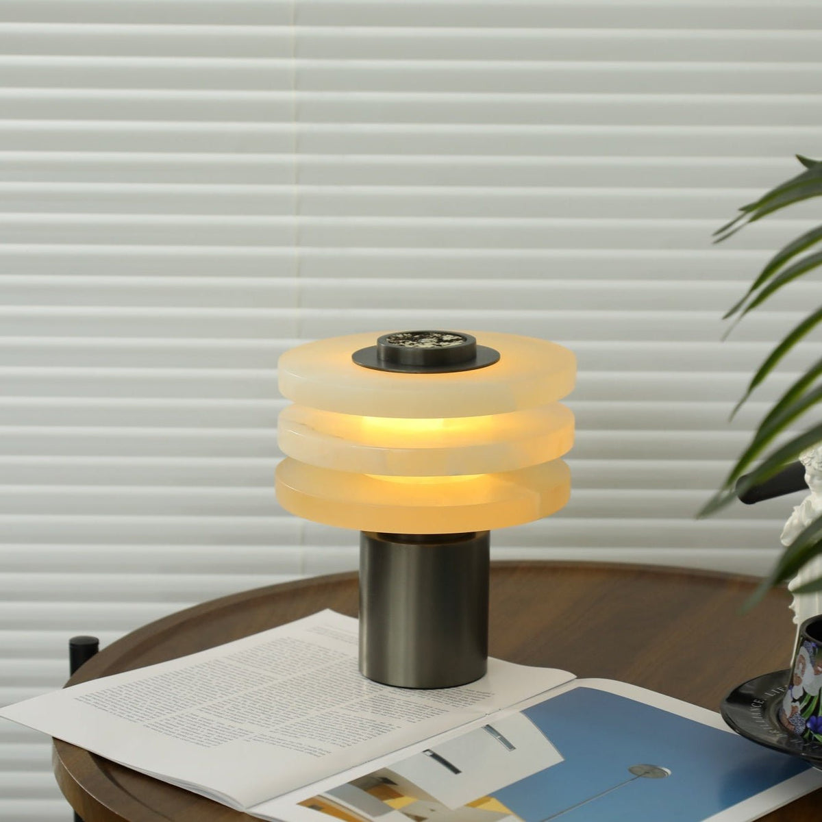 Pryt Obelisk Alabaster Table Lamp