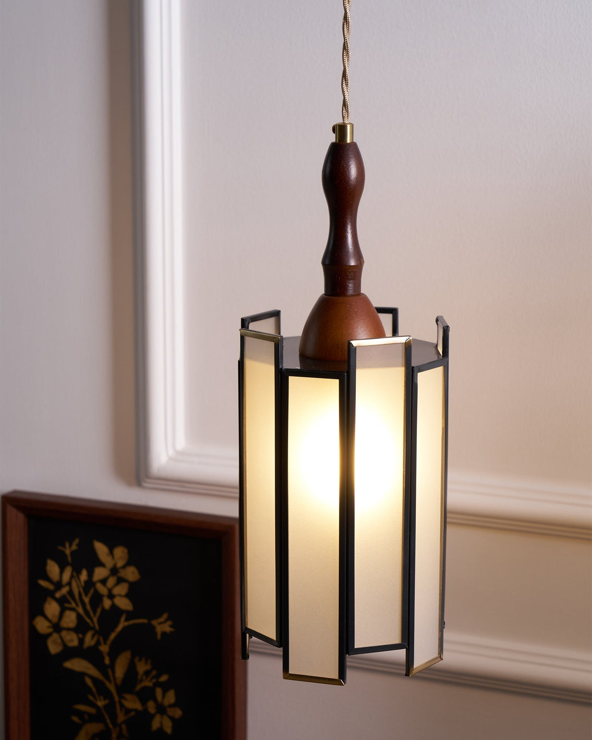 Ebjan Stained Glass Pendant Light