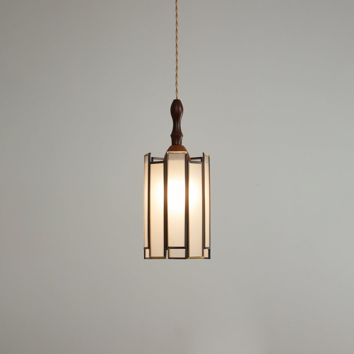 Ebjan Stained Glass Pendant Light
