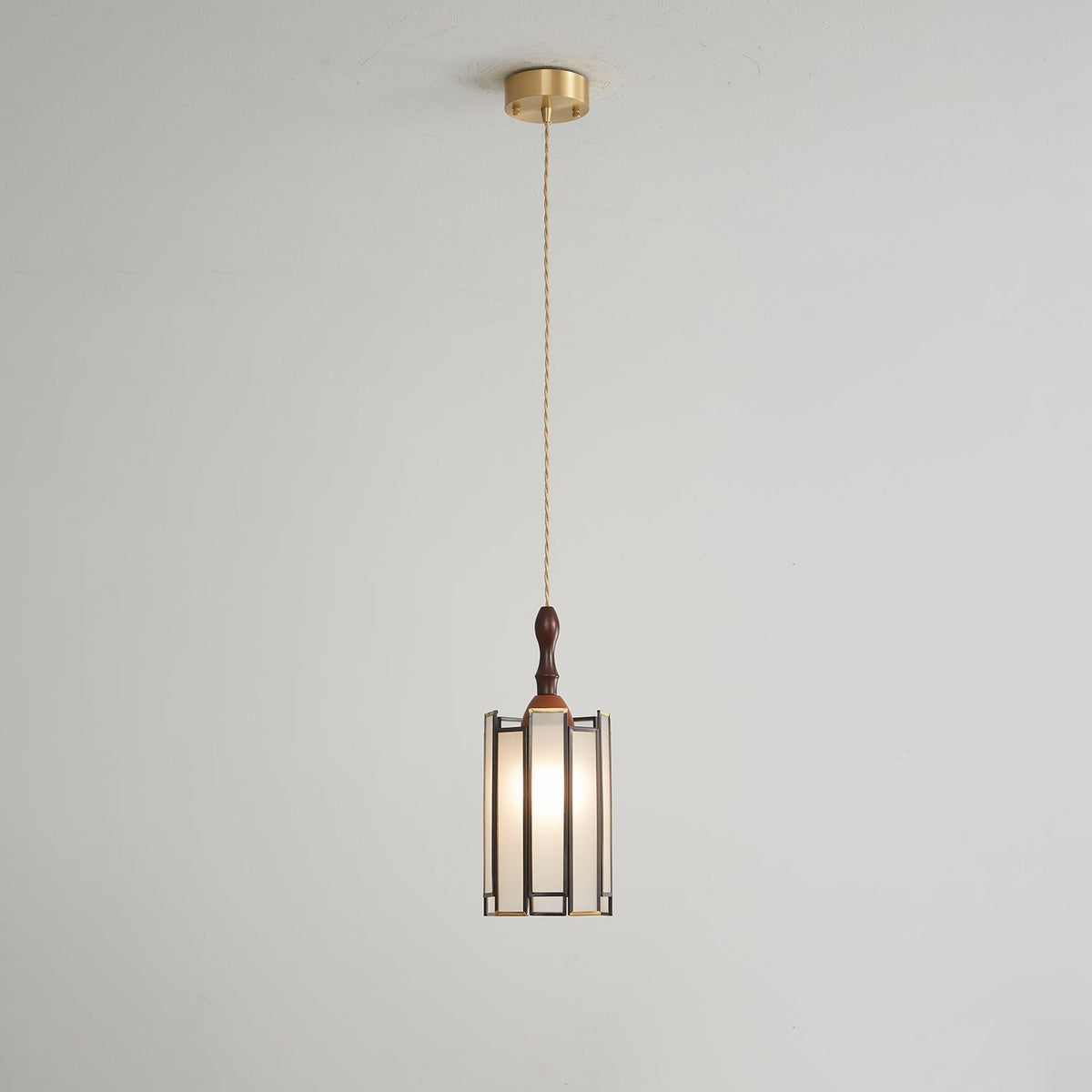 Ebjan Stained Glass Pendant Light