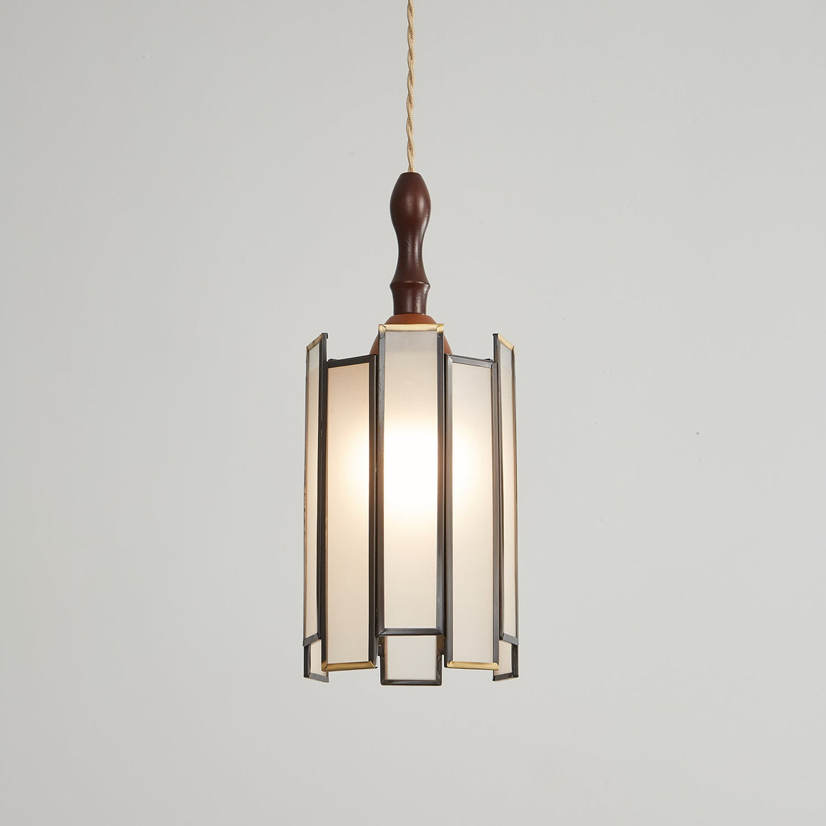 Ebjan Stained Glass Pendant Light