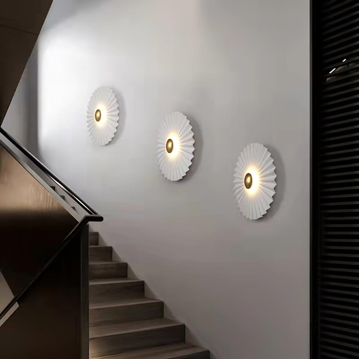 Arlorila Resin Wall Light