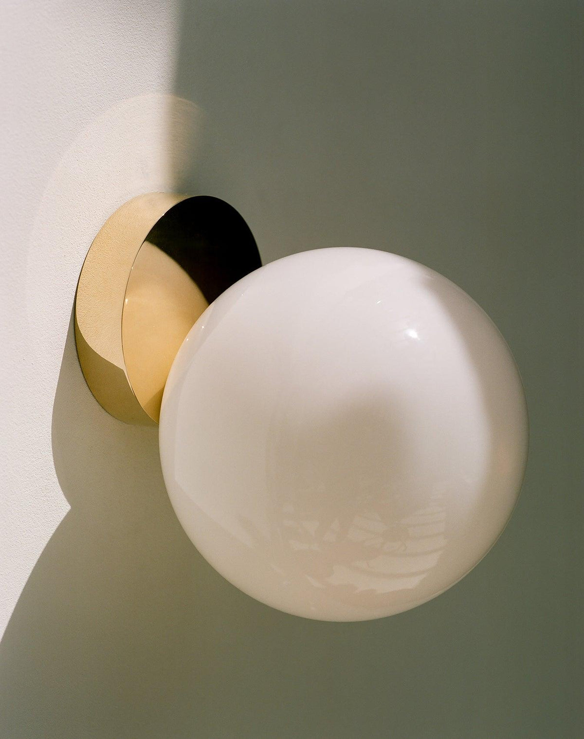 Vivinia Modern Minimalist Wall Lamp