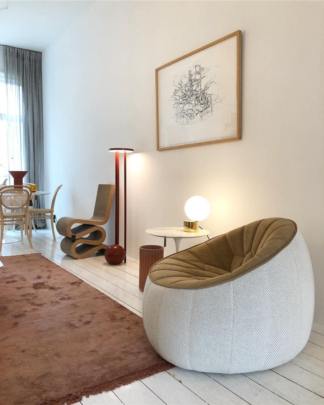 Eiraella Glass Industrial Table Lamp
