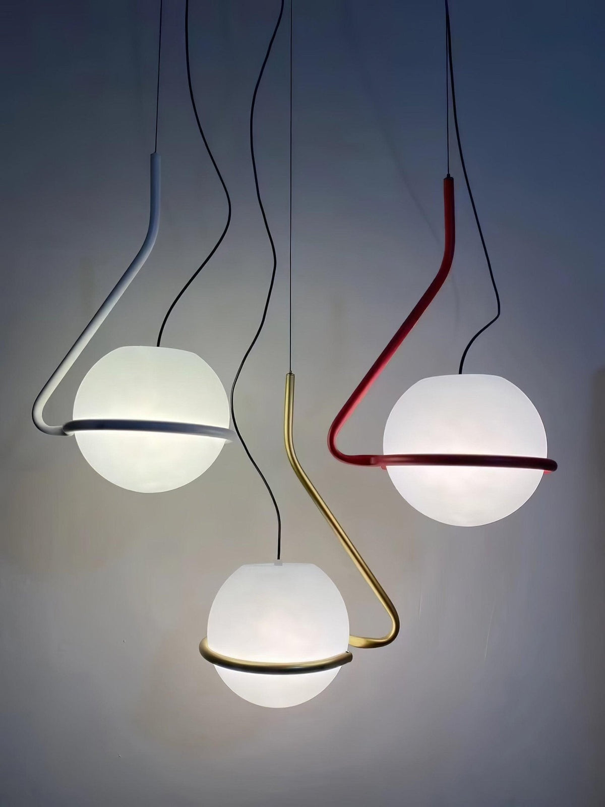 Circular Minimalist Pendant Lamp