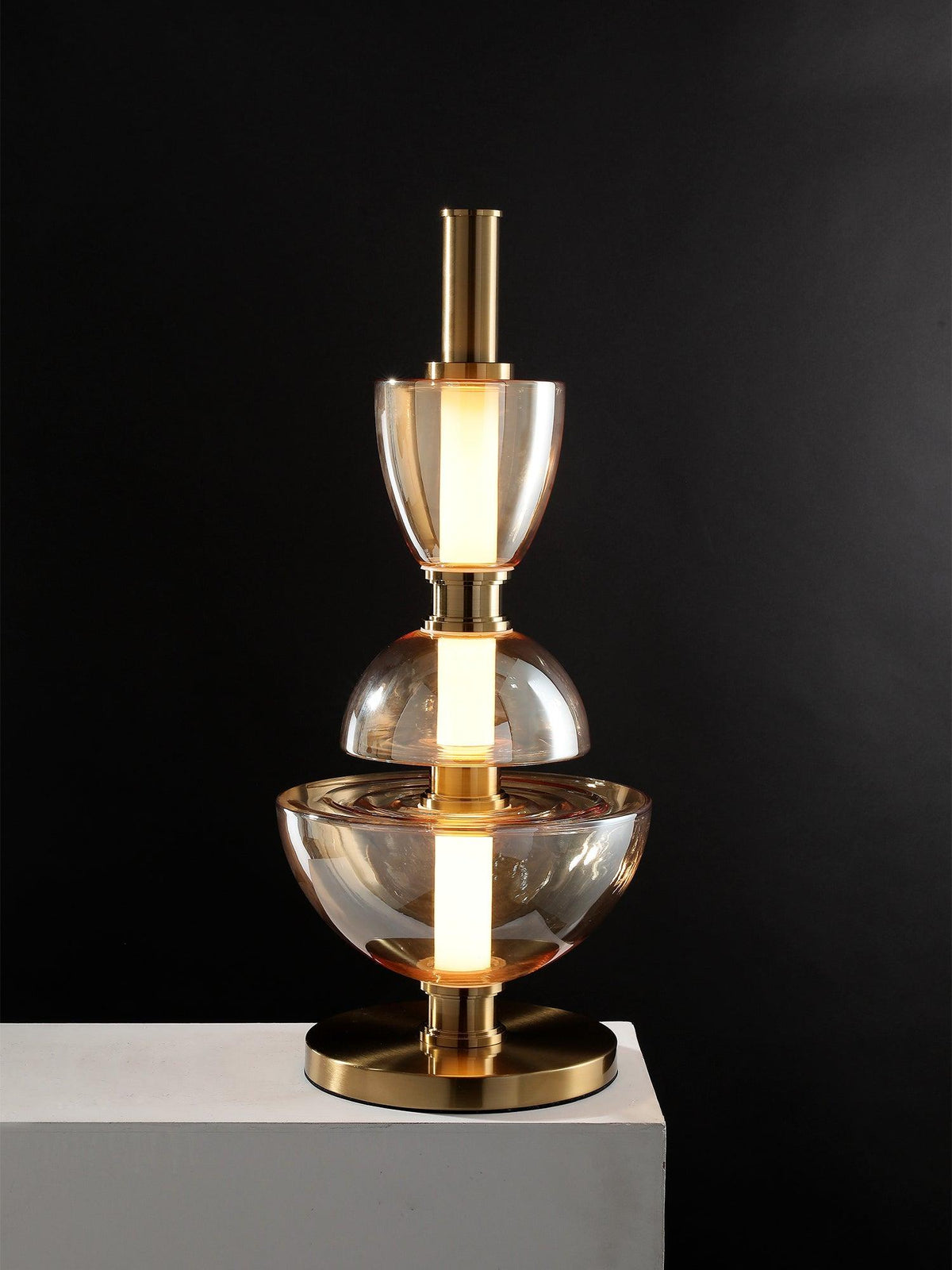 Ivthaarae Glass Table Lamp