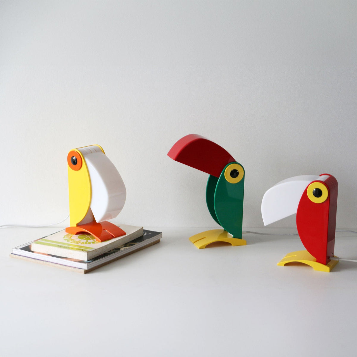 Viraeniella Table Lamp (Built-in Battery)