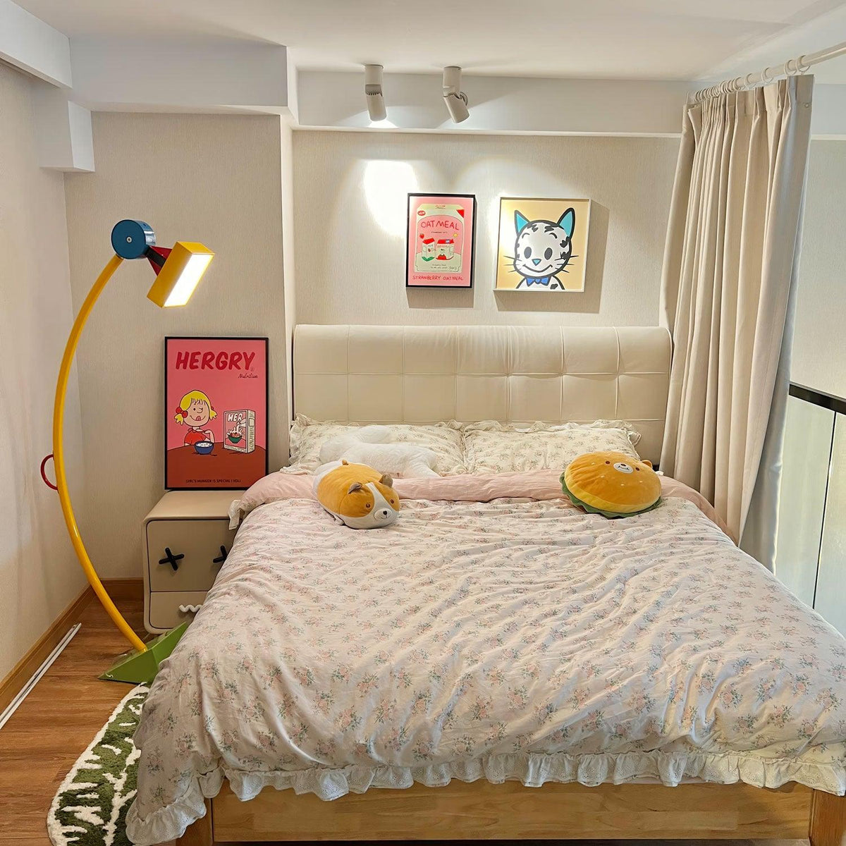Ecori Acrylic Artistic Floor Lamp
