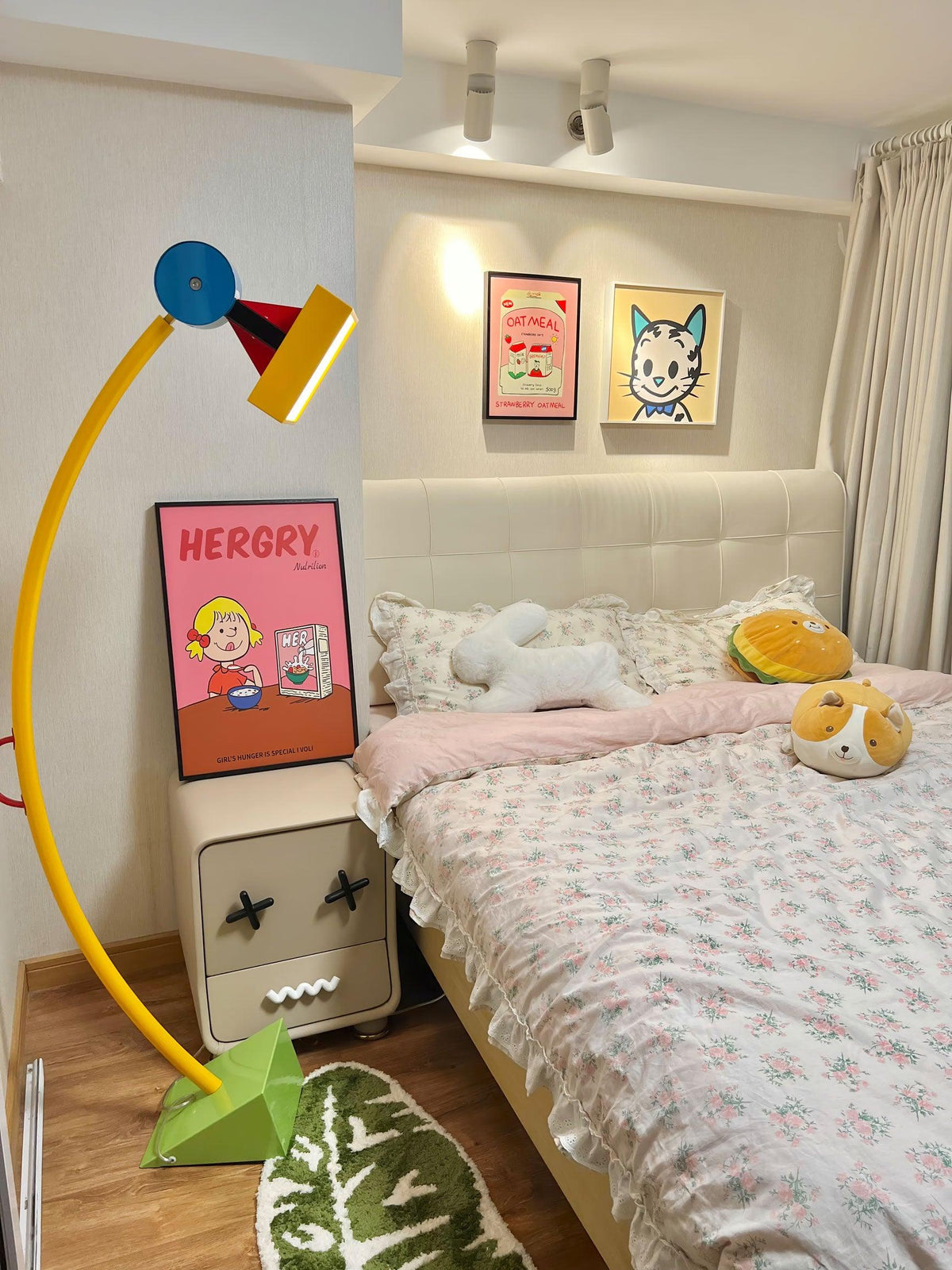 Ecori Acrylic Artistic Floor Lamp