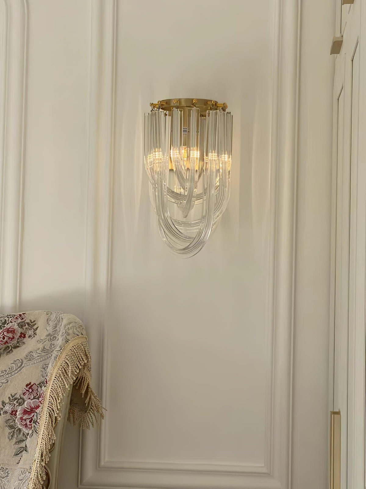 Aurelix Trevi Glass Wall Lamp