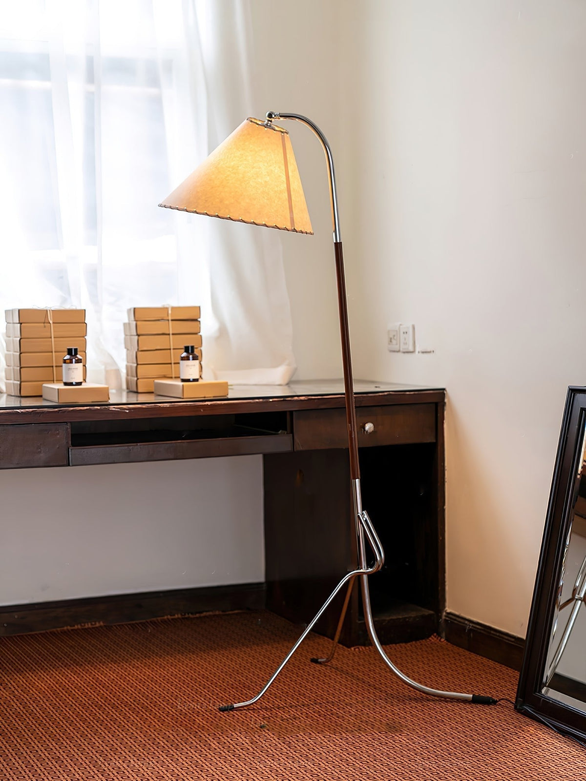 Lysandir Arc-shaped Wood Floor Lamp