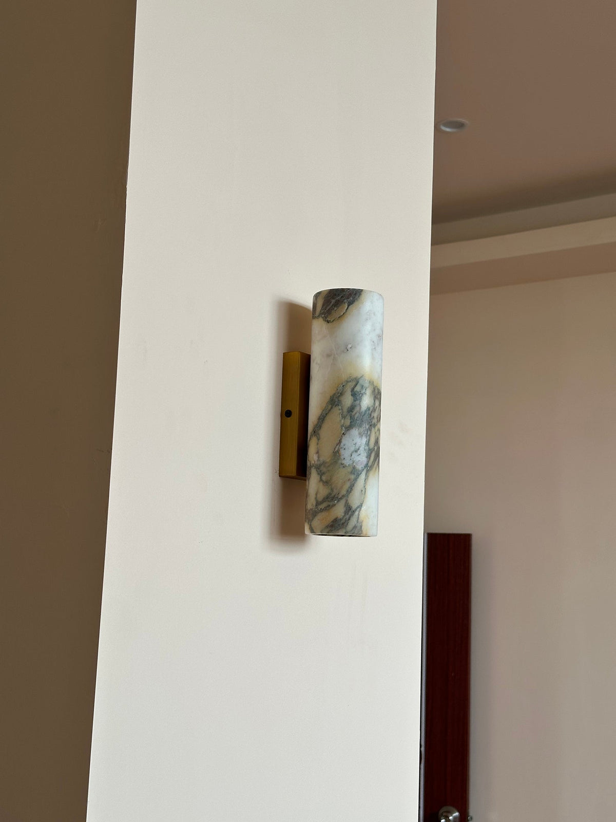 Kenoa Tubular Marble Indoor Wall Light
