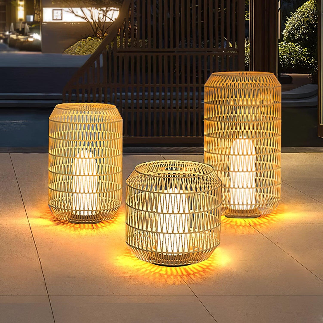 Velaleria Outdoor Light