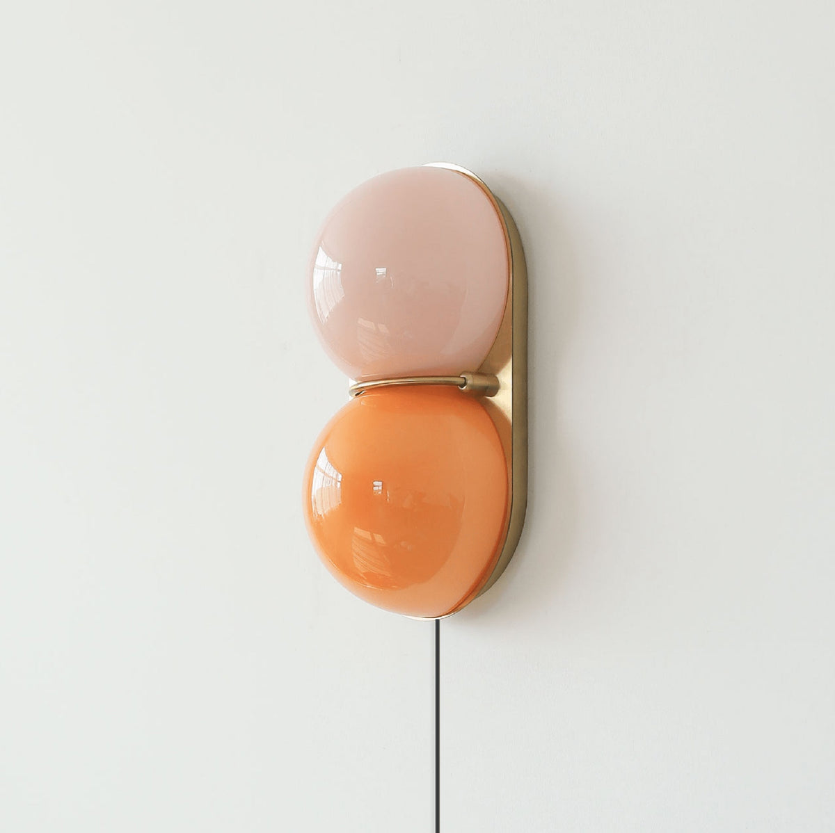 Bola Globe Glass Plug In Indoor Wall Light