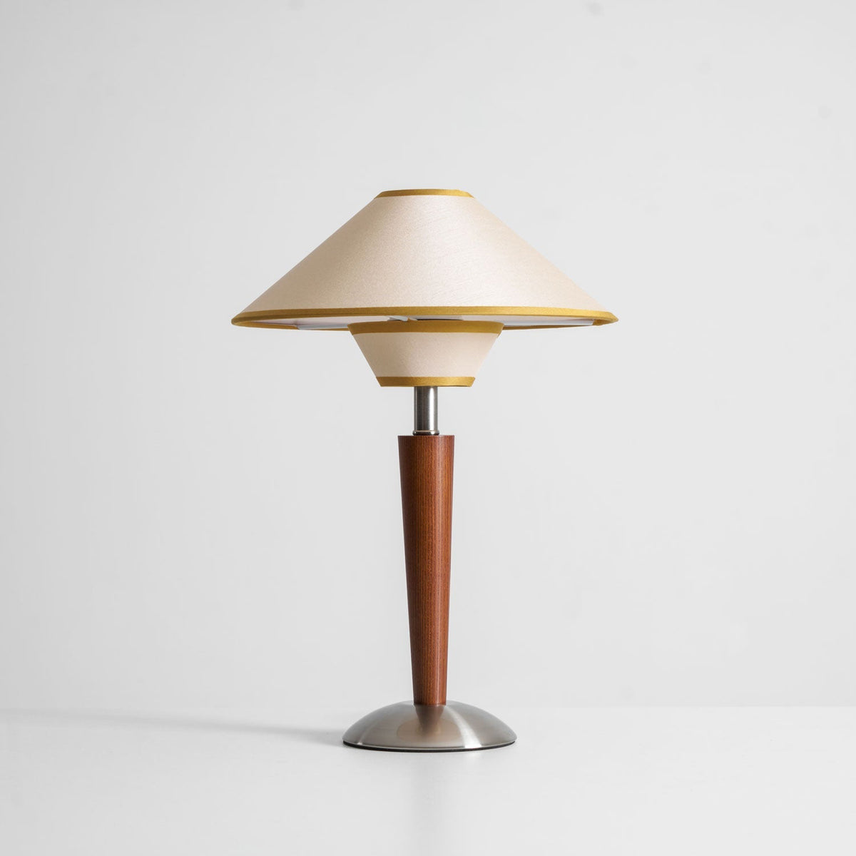Vido Wood Table Lamp