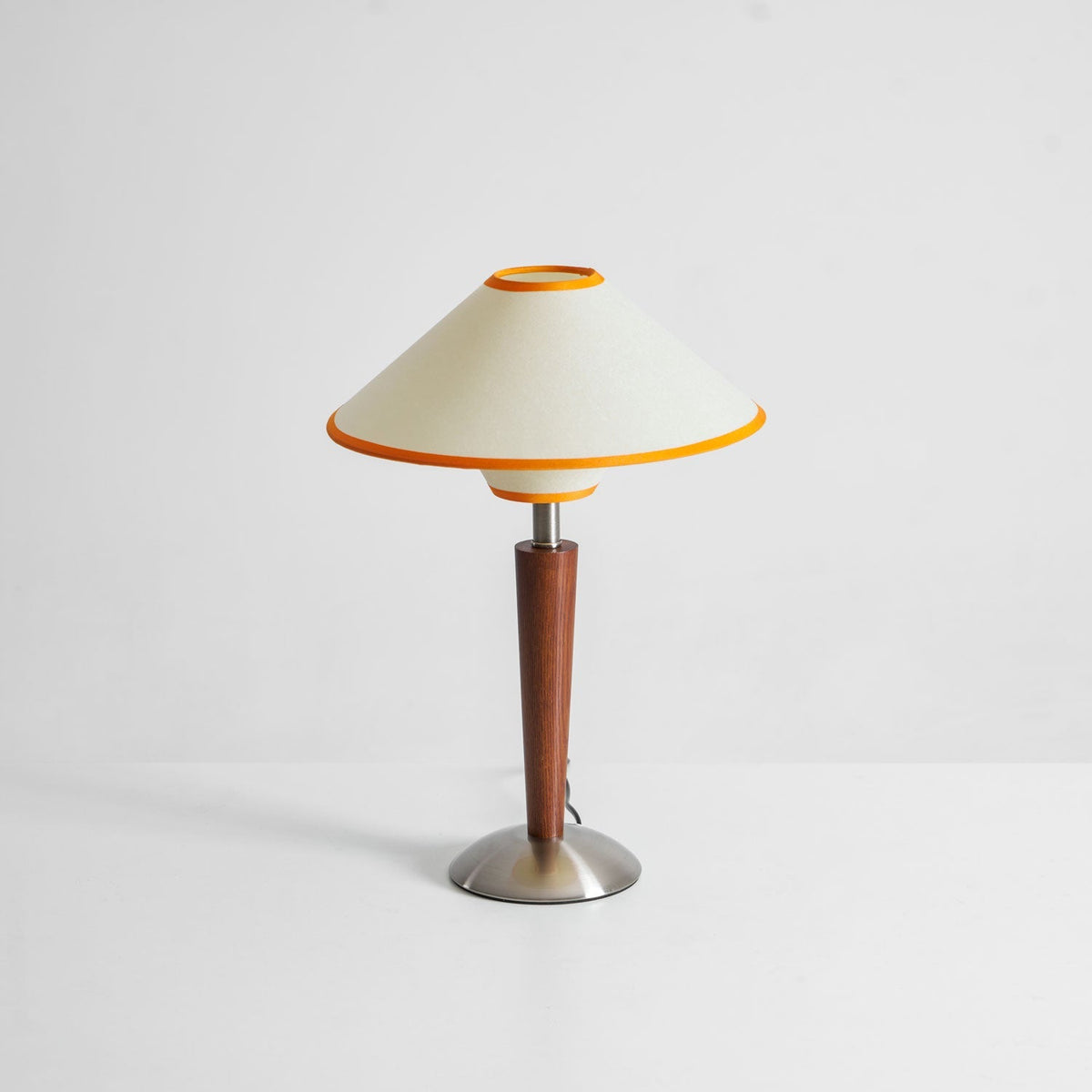 Vido Wood Table Lamp