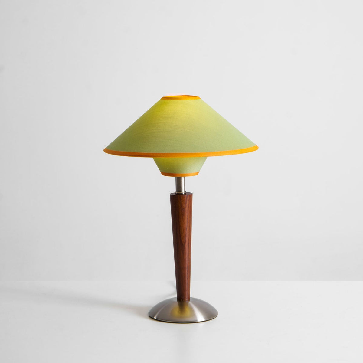 Vido Wood Table Lamp