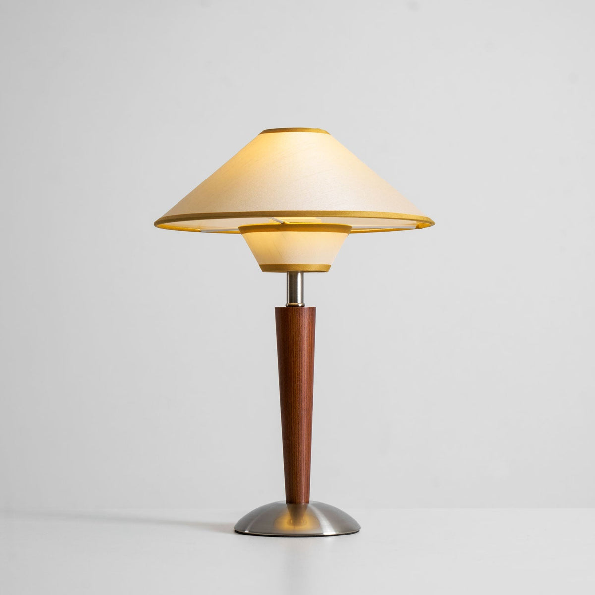 Vido Wood Table Lamp