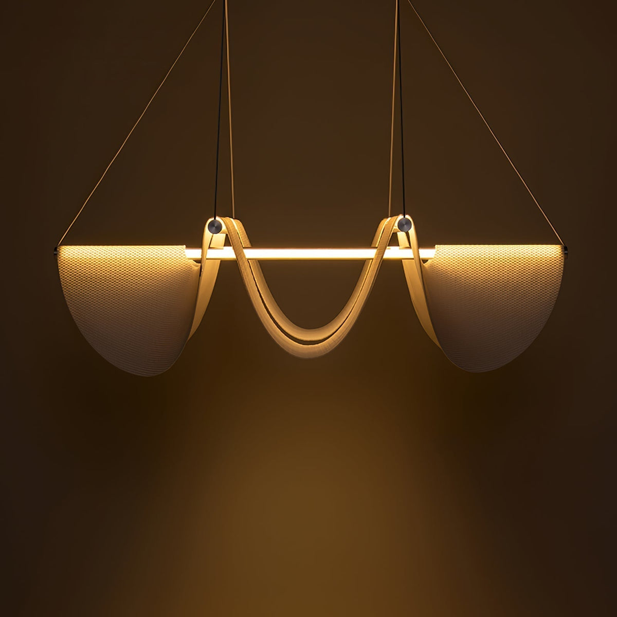 Avenuelle Postmodern Luxury Ribbon Pendant Lamp