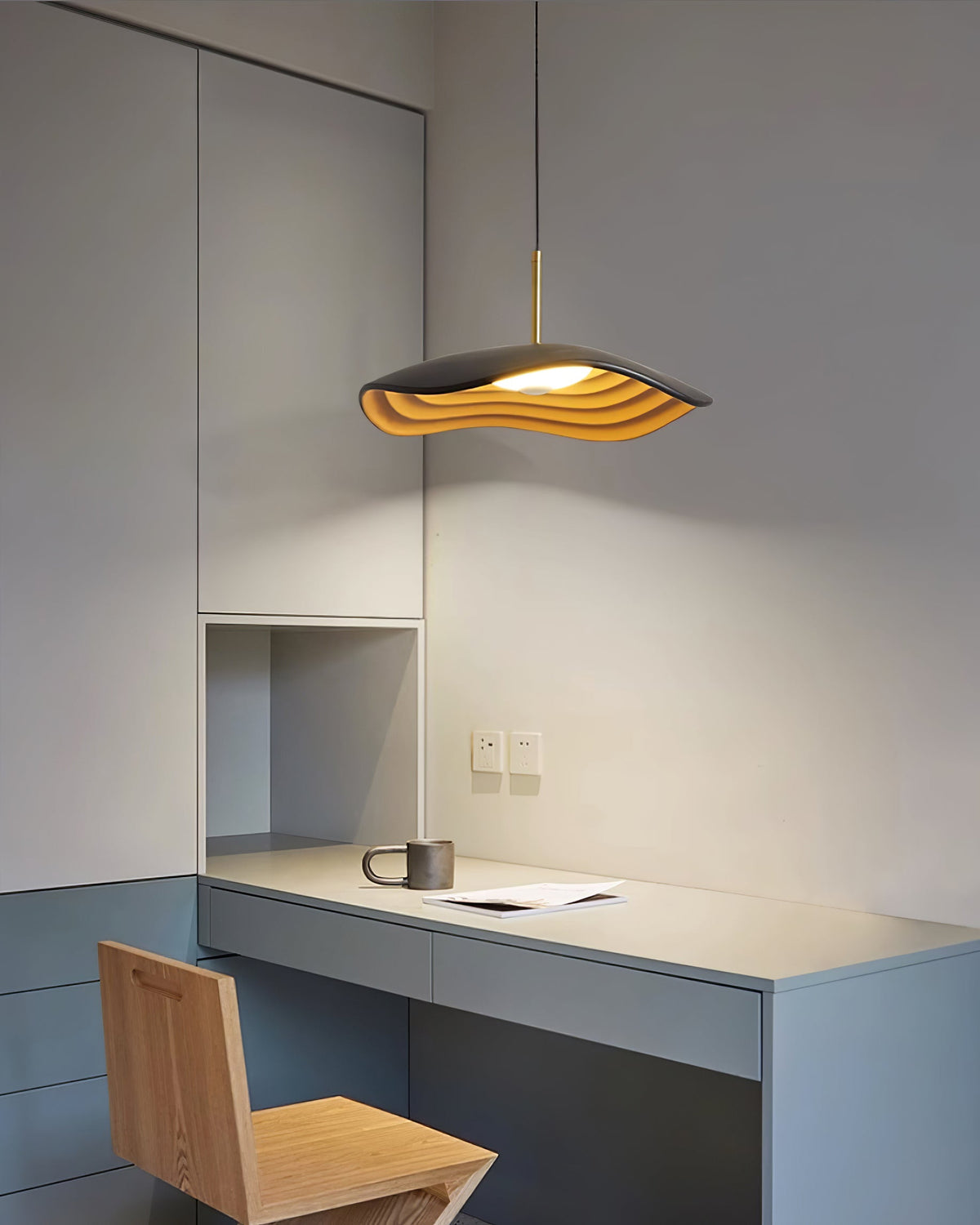 Zynthra Resin Artistic Pendant Lamp