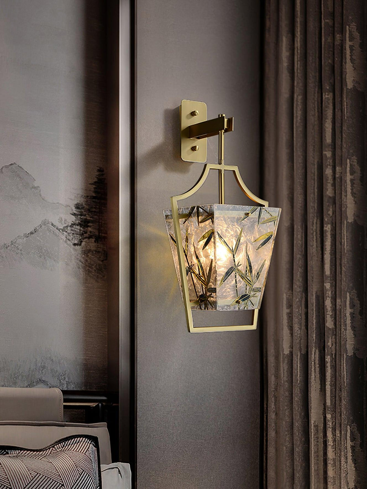 Zenith Elegant Brass Single Sconce