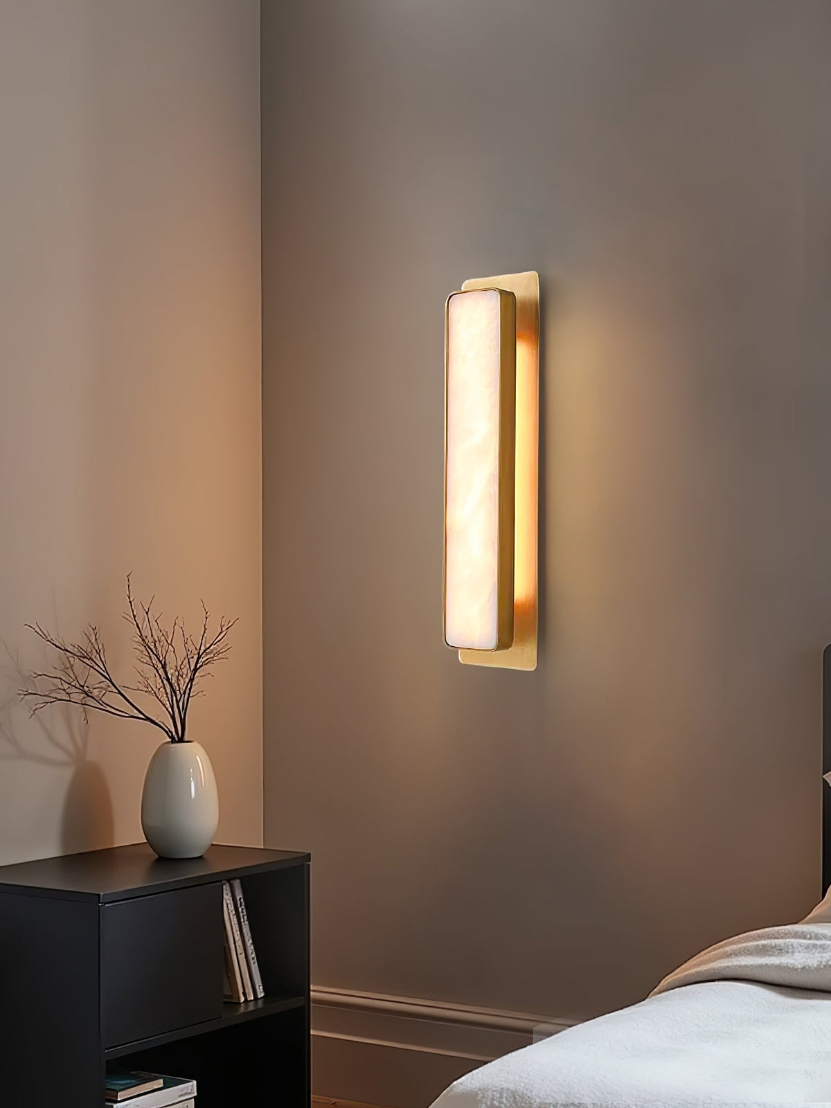 Ollore Linear Alabaster Wall Light