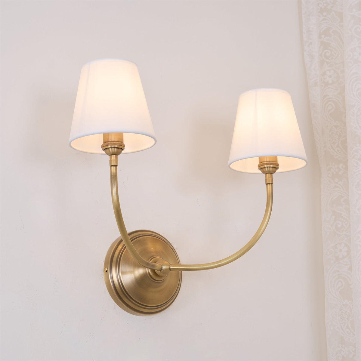 Lumoise Wall Lamp