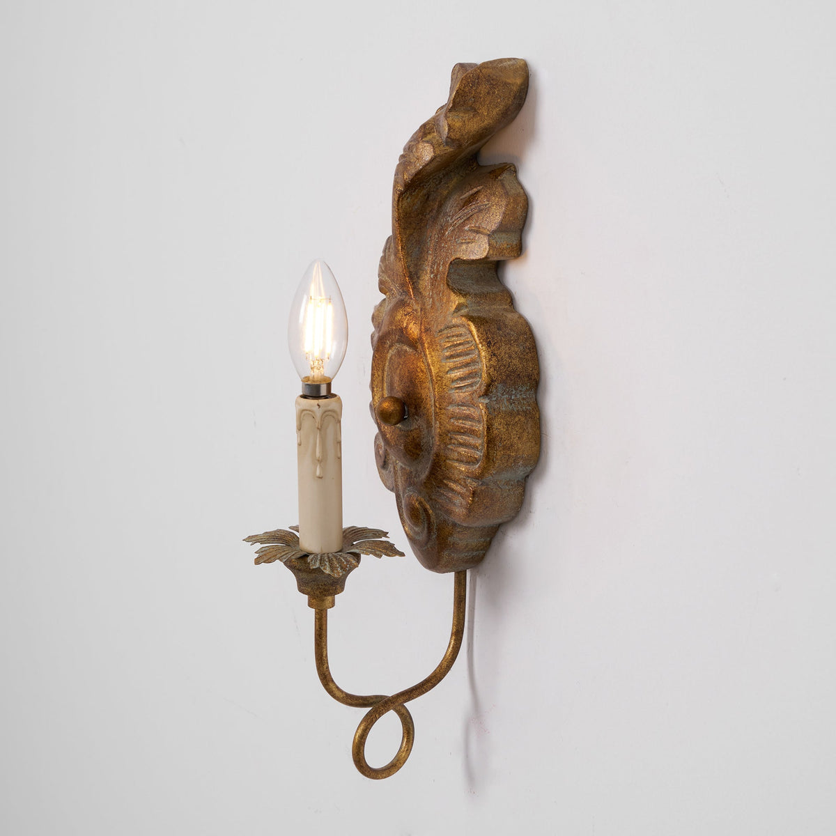 Veda Wood Indoor Wall Lamp