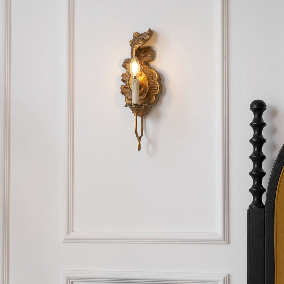Veda Wood Indoor Wall Lamp