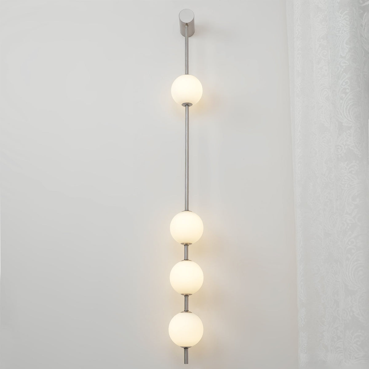 Willa Wall Lamp Vertical Balls Brass